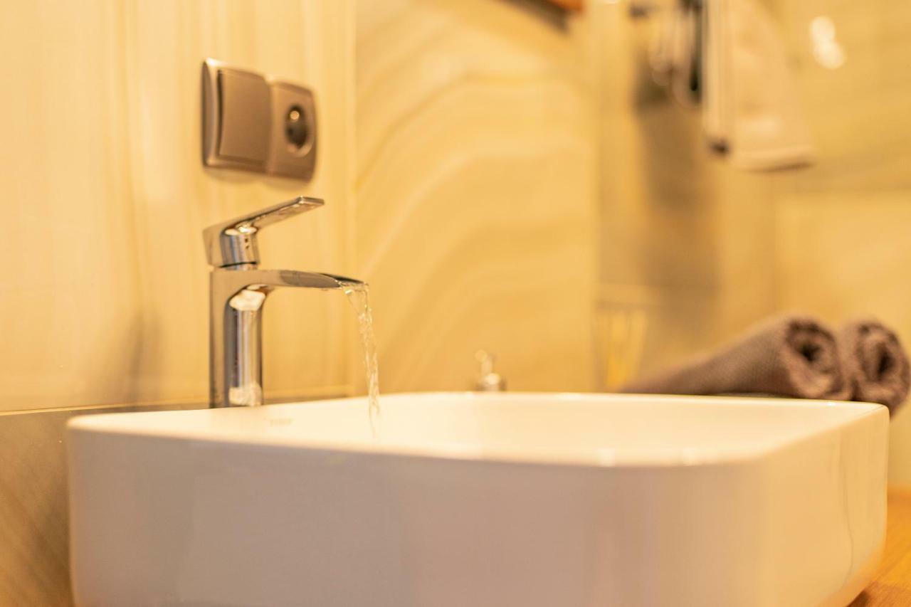 Apartament Przy Wyspie Mlynskiej ビィドゴシュチュ エクステリア 写真